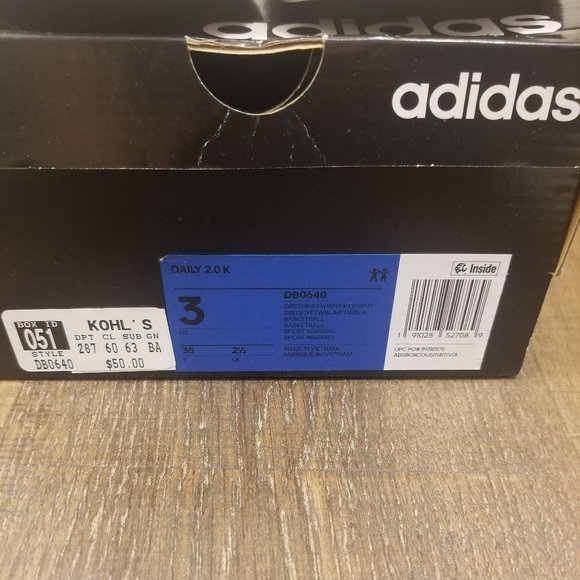 Adidas Sneakers Boys Size 3Y - Picture 5 of 5